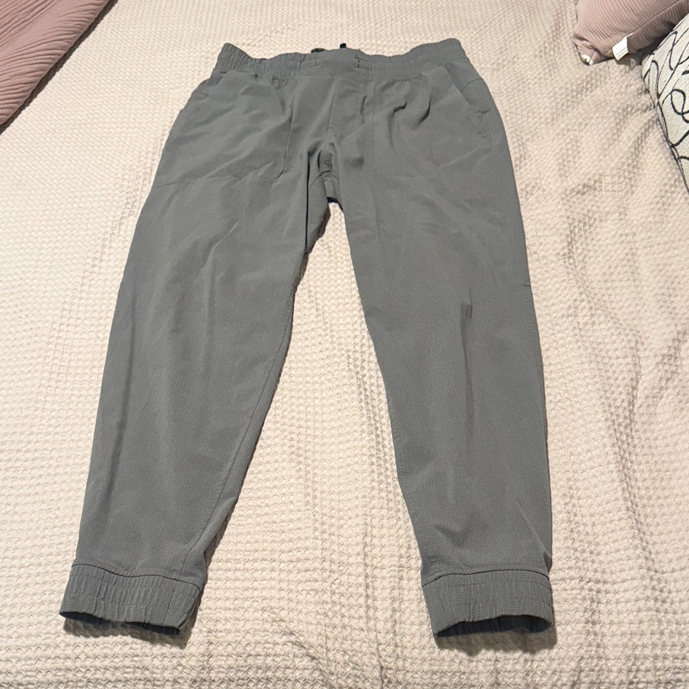 ABC Wovenair Green Jogger Pants
